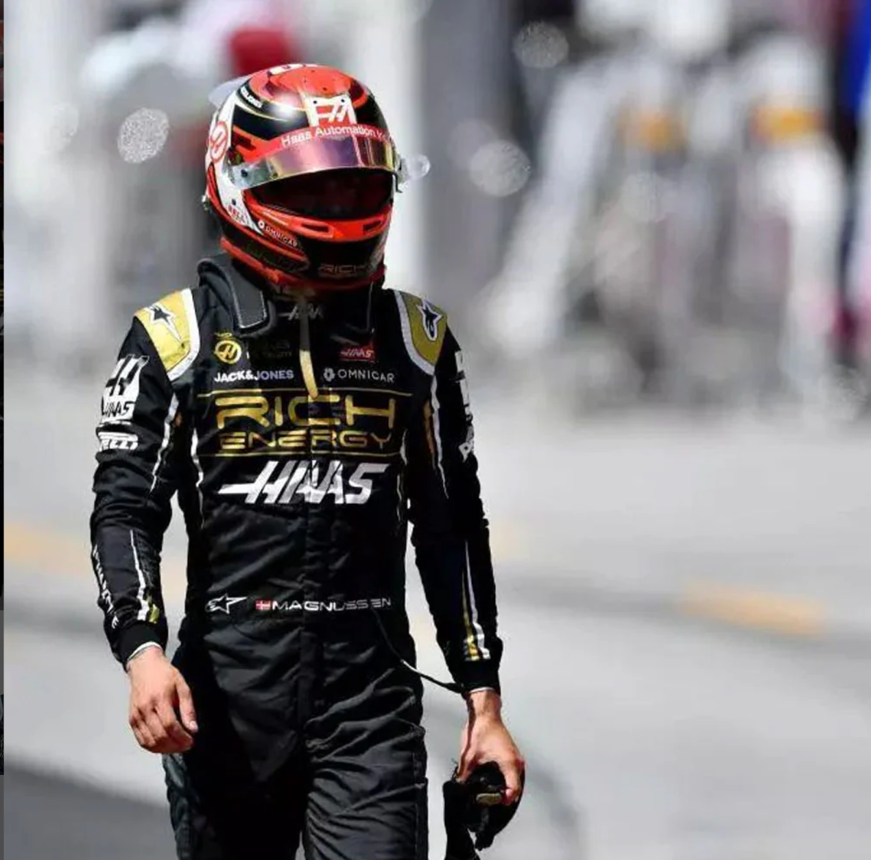 F1 Kevin Magnussen Haas F1 team 2019 race suit