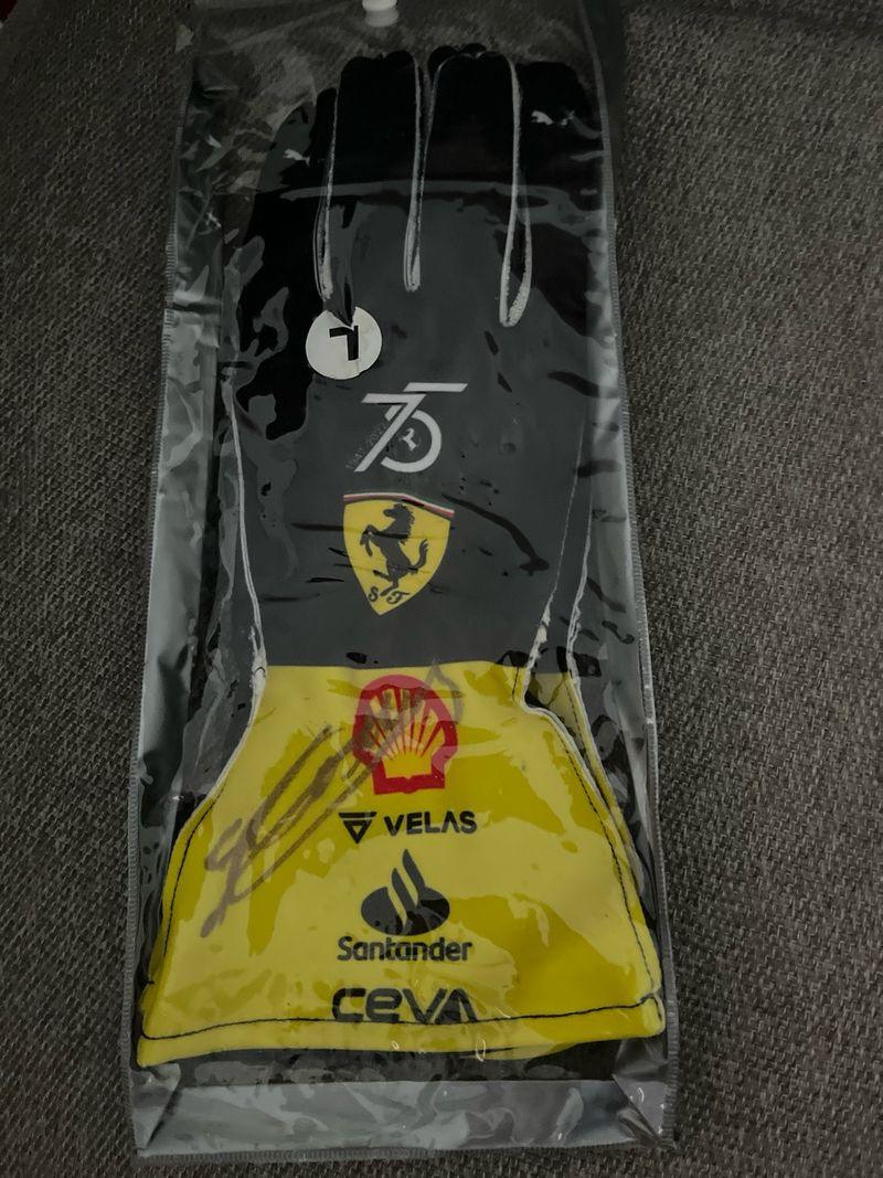 F1 Ferrari Charles leclerc 2022 race gloves